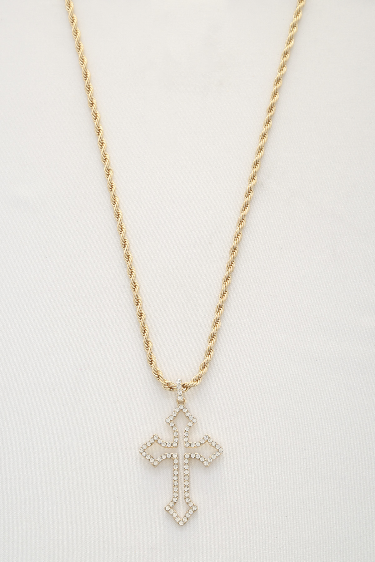 CROSS PENDANT ROPE LINK NECKLACE