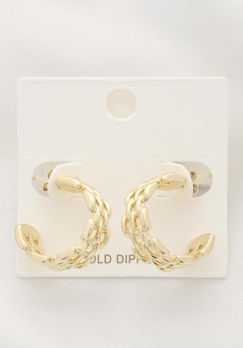 CURB LINK OPEN HOOP EARRING