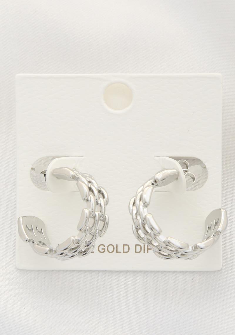CURB LINK OPEN HOOP EARRING
