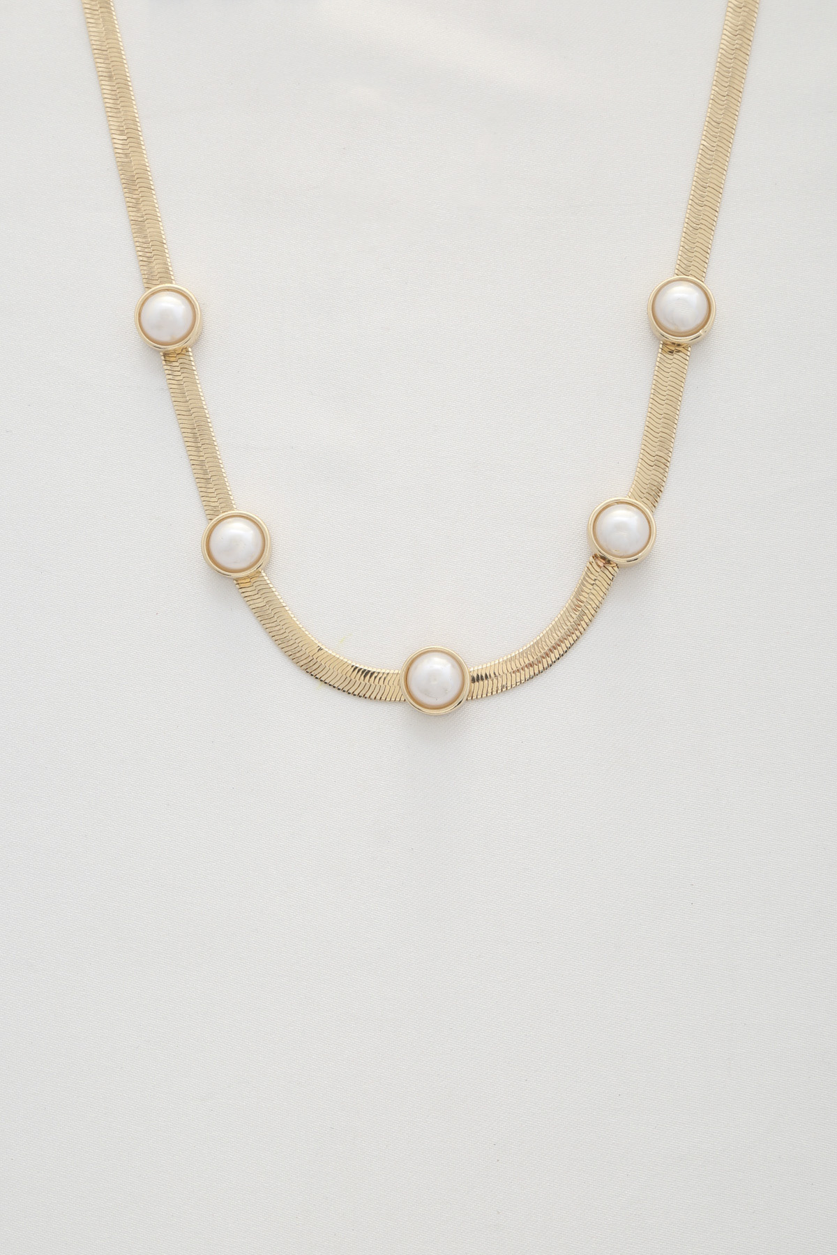 PEARL BEAD FLAT SNAKE CHAIN NECKLACE