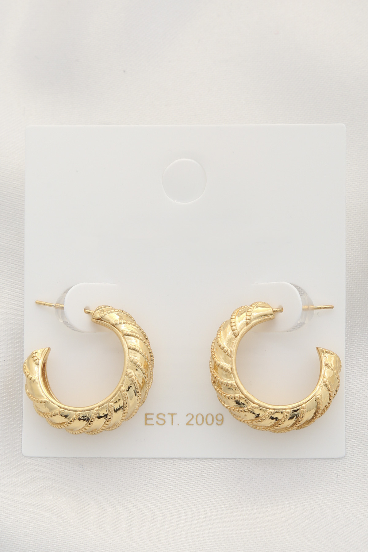 CROISSANT METAL OPEN HOOP EARRING