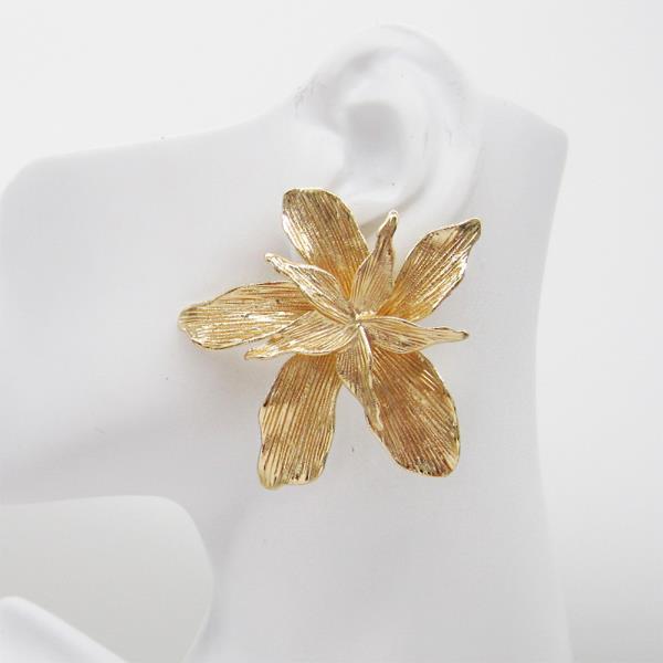 FLOWER METAL EARRING