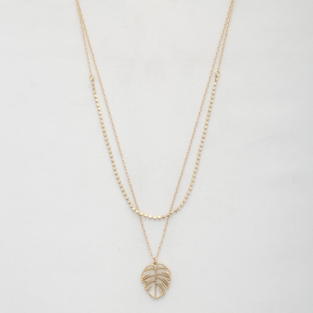 TROPICAL LEAF PENDANT LAYERED NECKLACE