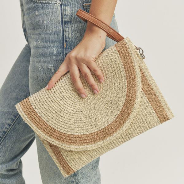 STRAW TWO TONE ENVELOPE CROSSBODY & CLUTCH