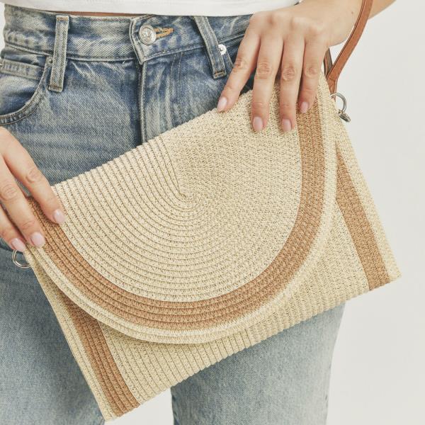 STRAW TWO TONE ENVELOPE CROSSBODY & CLUTCH