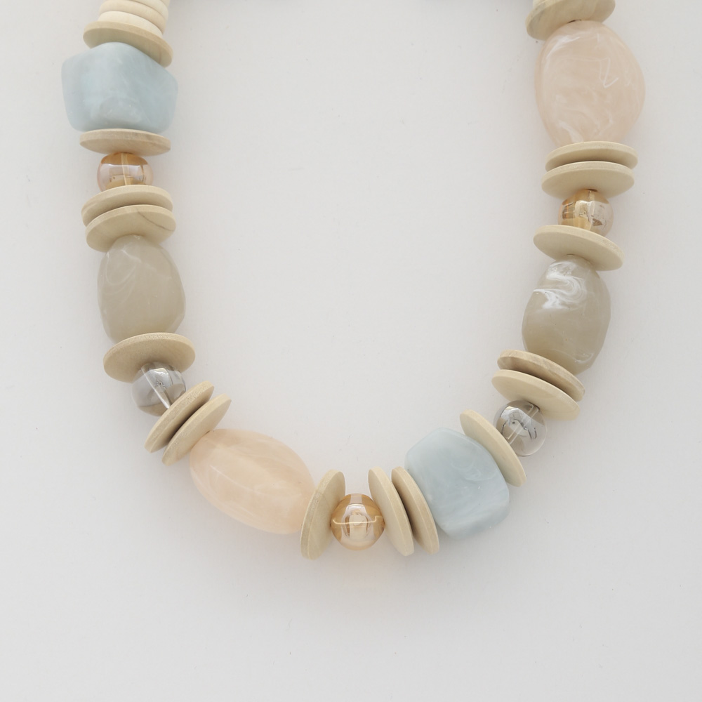 BEADED WOOD DISC NECKLACE