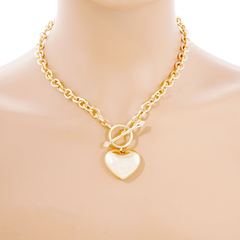 GOLD DIPPED HEART TOGGLE CLASP NECKLACE
