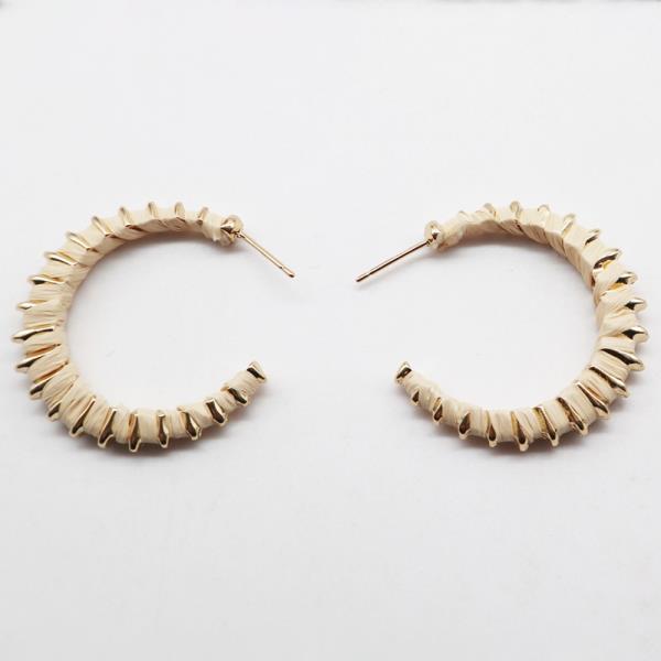 AFFIA WRAP METAL OPEN HOOP EARRING