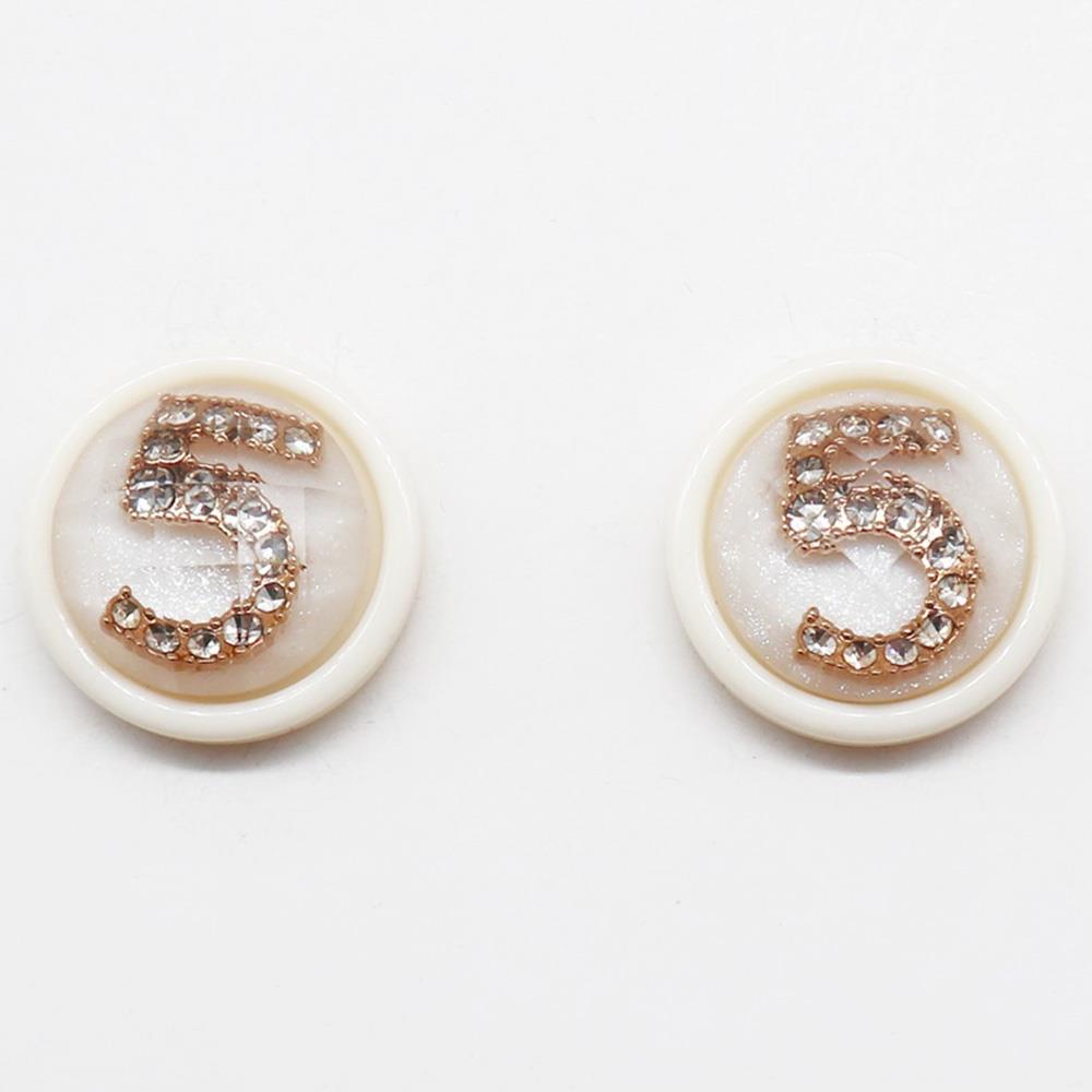 NUMBER 5 ROUND POST EARRING