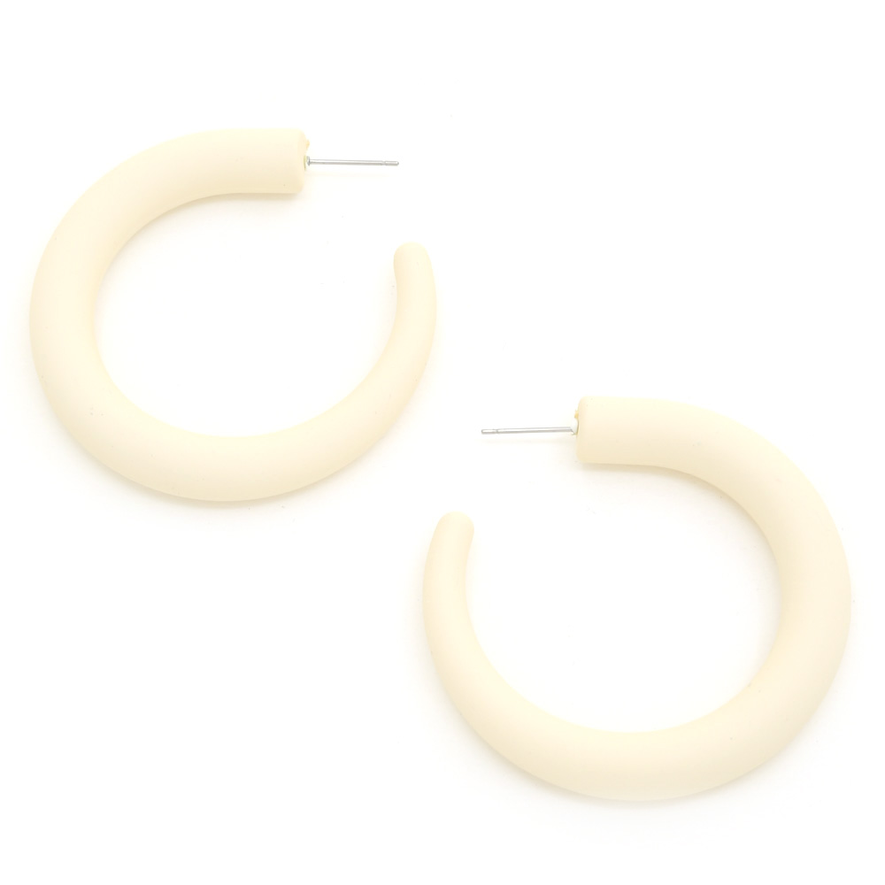 SMOOTH TEXTURE OPEN HOOP EARRING