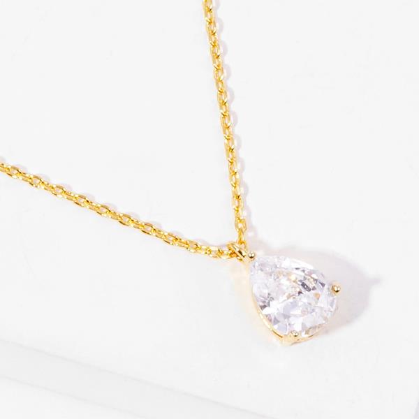 CURBIC ZIRCONIA TEARDROP NECKLACE