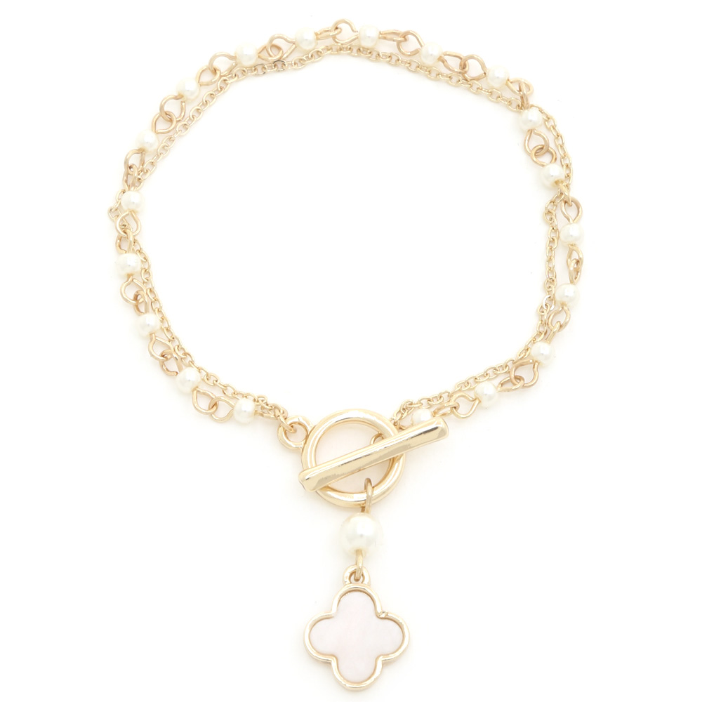 CLOVER CHARM PEARL BEAD TOGGLE CLASP BRACELET