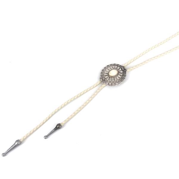 CONCHO Y SHAPE NECKLACE