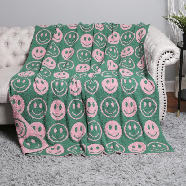 SMALL HAPPY FACE THROW BLANKET