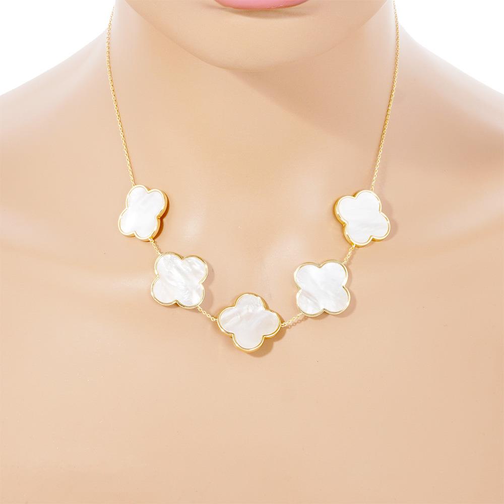 CLOVER CHARM STATION NECKLACE