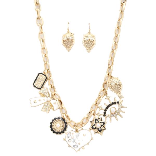 CHUNKY FASHION MULTI CHARM CHAIN NECKLACE