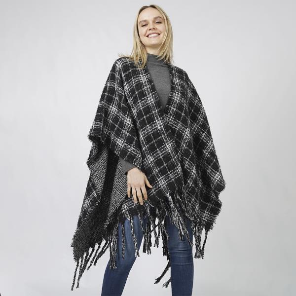REVERSIBLE PLAID CHECK PATTERNED CAPE PONCHO