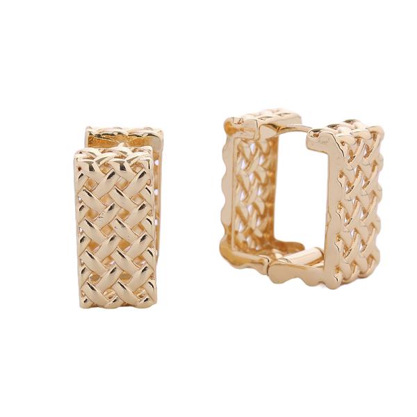14K GOLD/WHITE GOLD DIPPED RATTAN TEXTURE HUGGIE EARRINGS