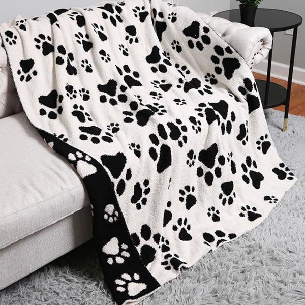 PAW PRINT THROW BLANKET