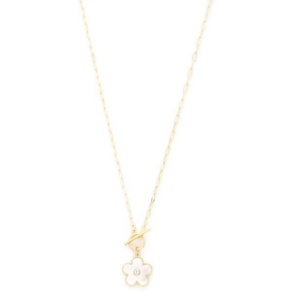 FLOWER CHARM TOGGLE CLASP NECKLACE