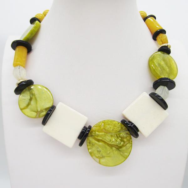 ROUND CUBE BEADED NECKLACE