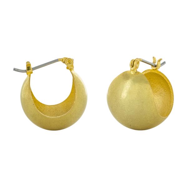 BRASS NEW VINTAGE GOLD PLATED EARRING