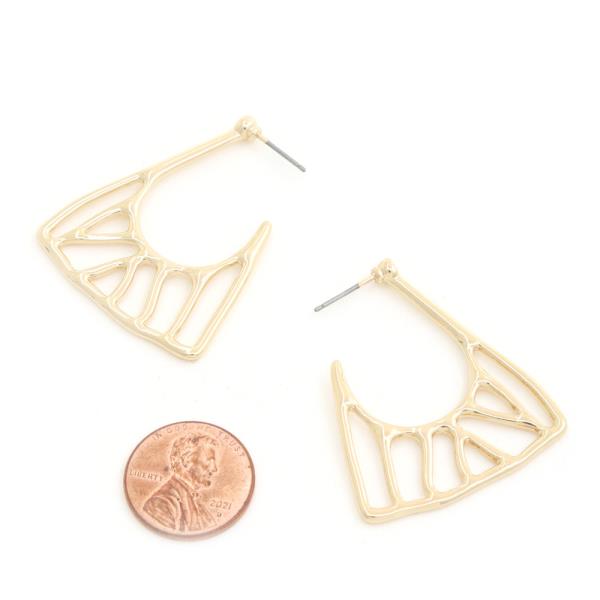 ABSTRACT METAL EARRING
