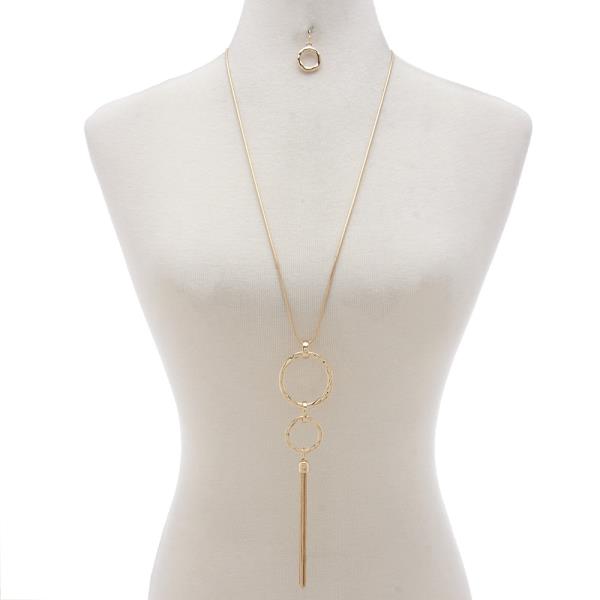 HAMMERED METAL DOUBLE CIRCLE CHAIN TASSEL NECKLACE