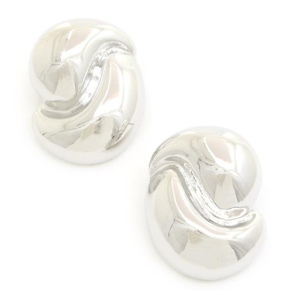 ORGANIC SHAPE METAL EARRING