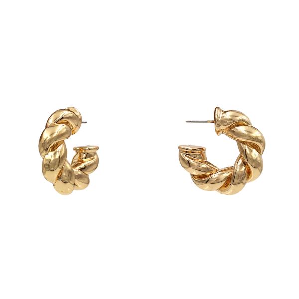 TWISTED LINK OPEN CIRCLE EARRING