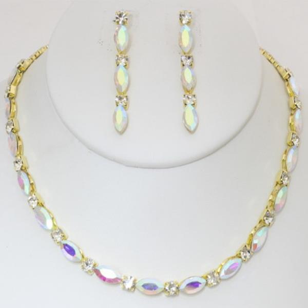 CRYSTAL NECKLACE AND EARRING SET