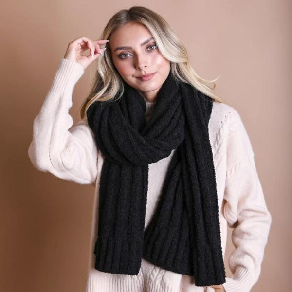 ULTRA SOFT BOUCLE VERTICAL KNIT SCARF