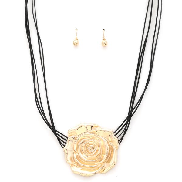 FASHION STRING METAL ROSE NECKLACE AND EARRING SET