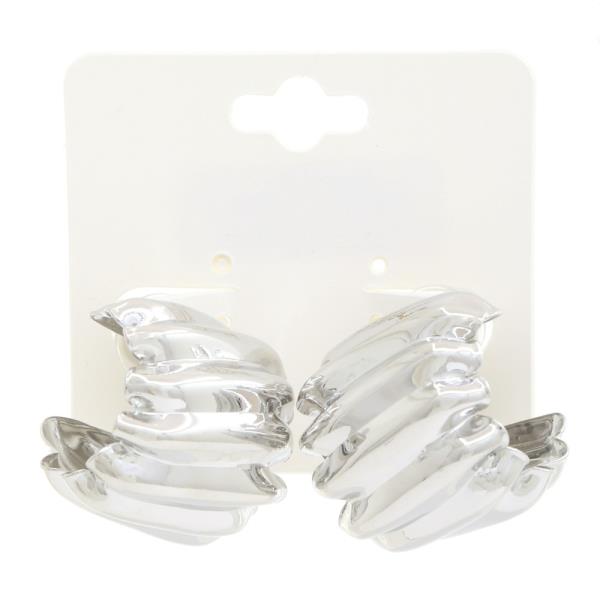 RUFFLE METAL EARRING