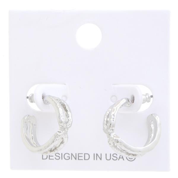 TEXTURED METAL OPEN CIRCLE EARRING