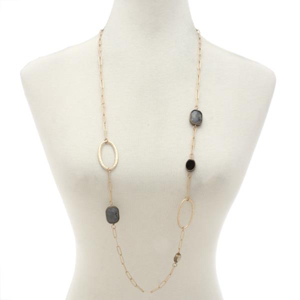 OVAL LINK SQUARE BEAD NECKLACE