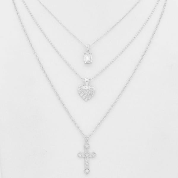 3 LAYERED METAL CHAIN CROSS PENDANT NECKLACE