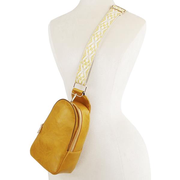 SMOOTH ZIPPER SLING CROSSBODY W GUITAR STRAP