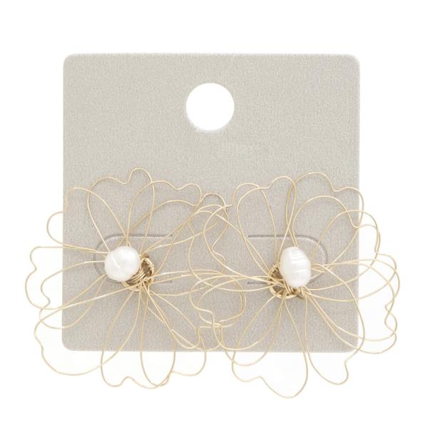 FLOWER WIRE PEARL BEAD EARRING