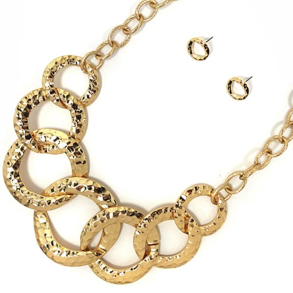 HAMMERED METAL ROUND RING LINK NECKLACE EARRING SET