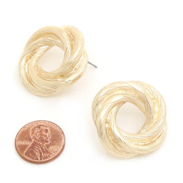 LINED KNOT METAL EARRING