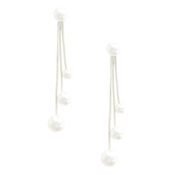 TRIPLE PEARL DANGLE EARRING