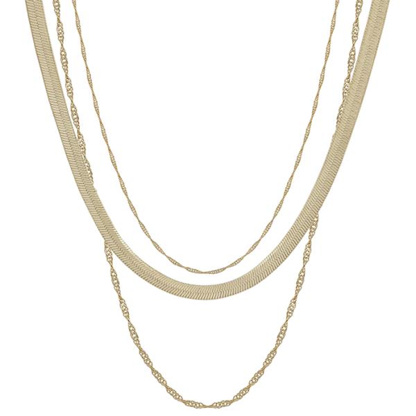 TRIPLE LAYERED SNAKE CHAIN NECKLACE