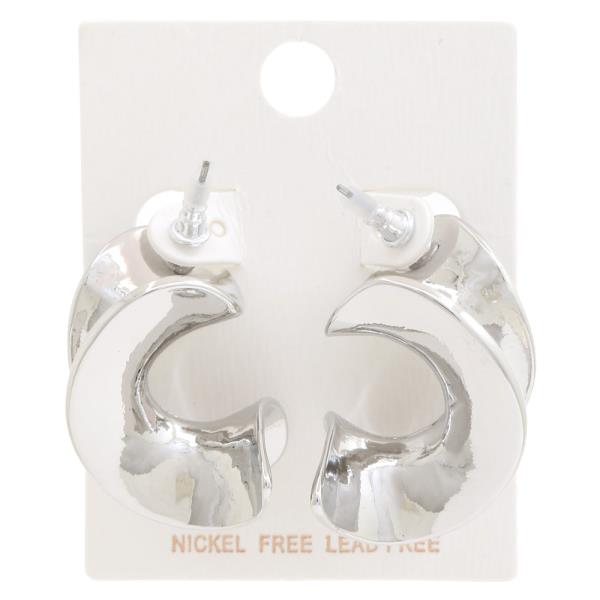 RUFFLE METAL HOOP EARRING