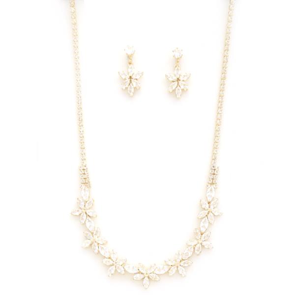 FLOWER LINK RHINESTONE NECKLACE