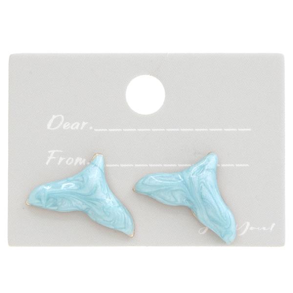 WHALE TAIL EARRING