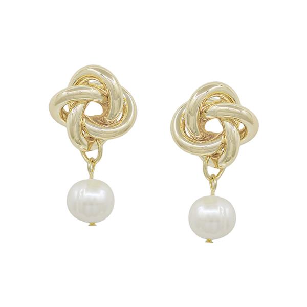 KNOT MT POST FRESHWATER PEARL EARRING