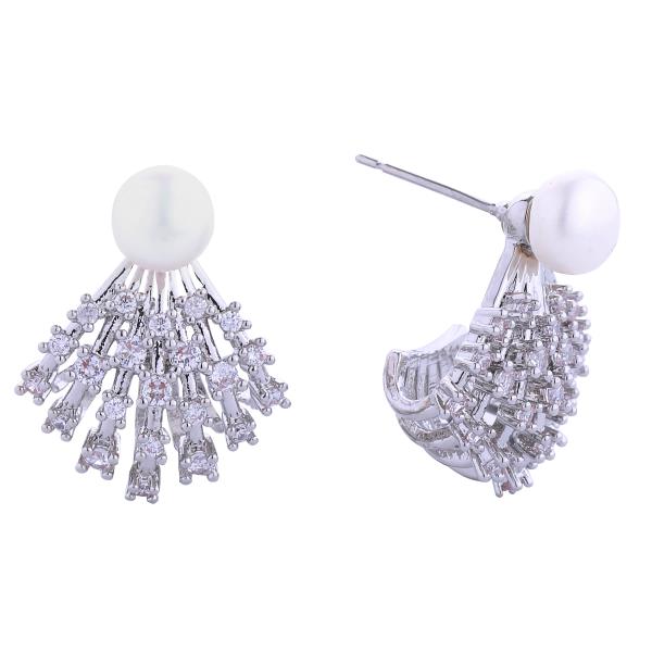14K GOLD/WHITE GOLD DIPPED SHOOTING STAR PEARL POST EARRINGS