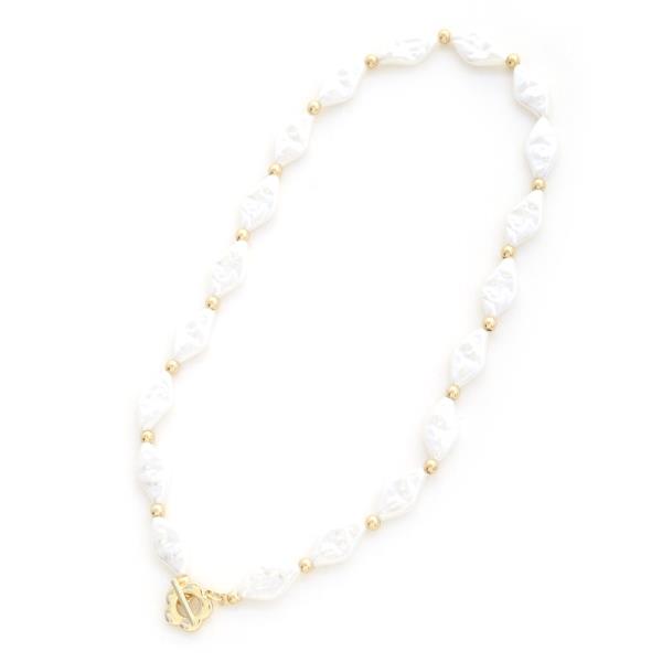 FLOWER PEARL BEAD TOGGLE CLASP NECKLACE