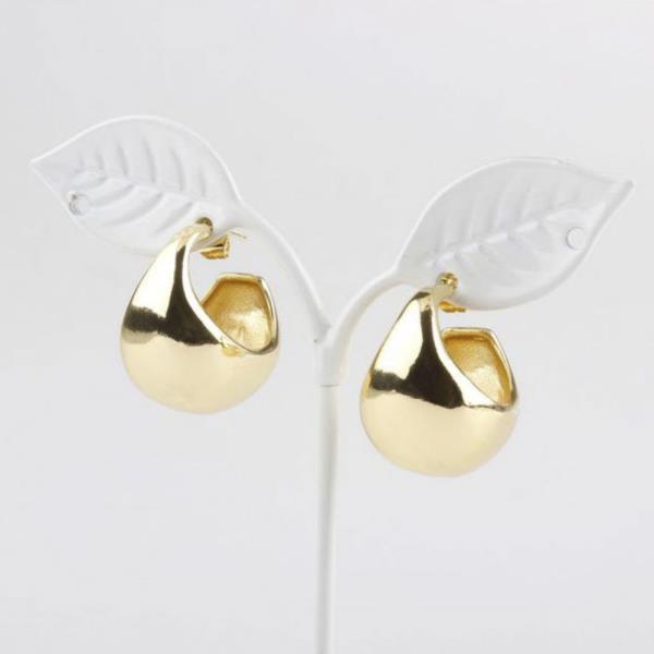 GOLD PLATED GOLD CONCAVE BASKET CUFF EARRING